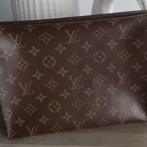 Louis Vuitton Toiletry Pouch 26 and Dust Bag